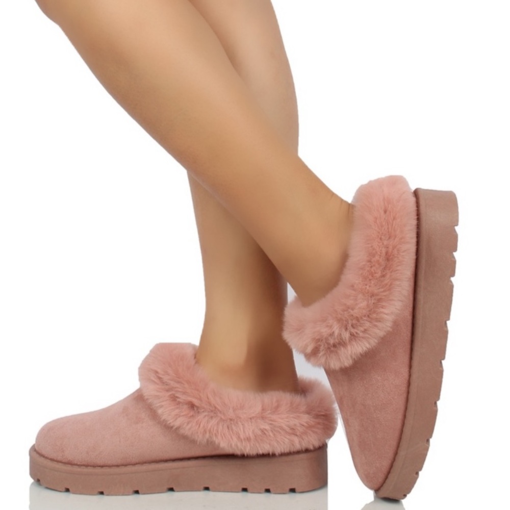 HP🎉NIB Bamboo Cozy Slippers Mauve - Picture 1 of 10